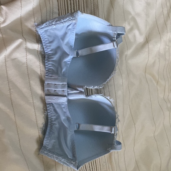 Victoria’s Secret Baby Blue Lace Bra - Picture 4 of 5